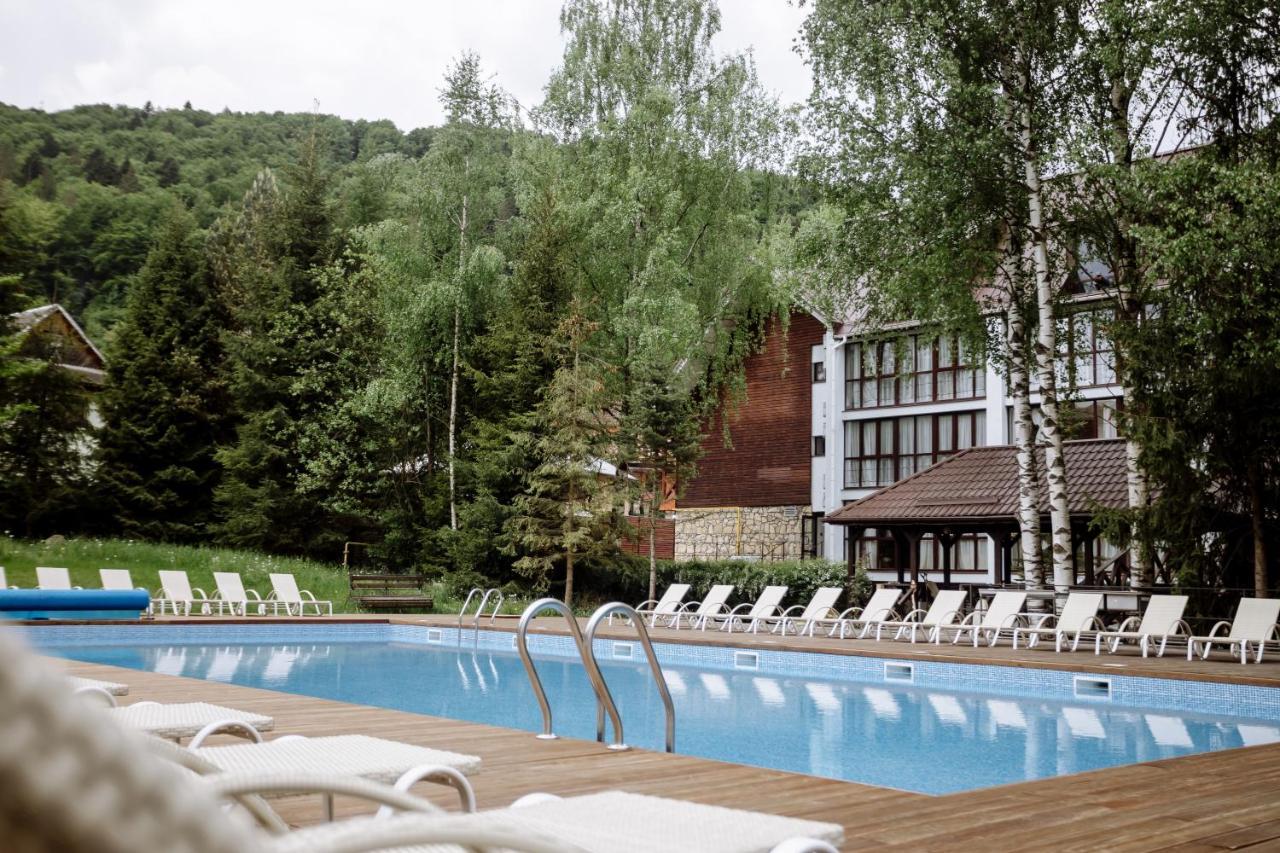 Yaremche Club Hotel Eksteriør billede