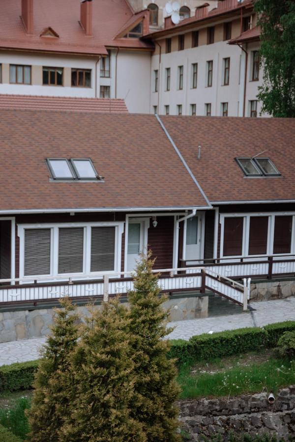 Yaremche Club Hotel Eksteriør billede
