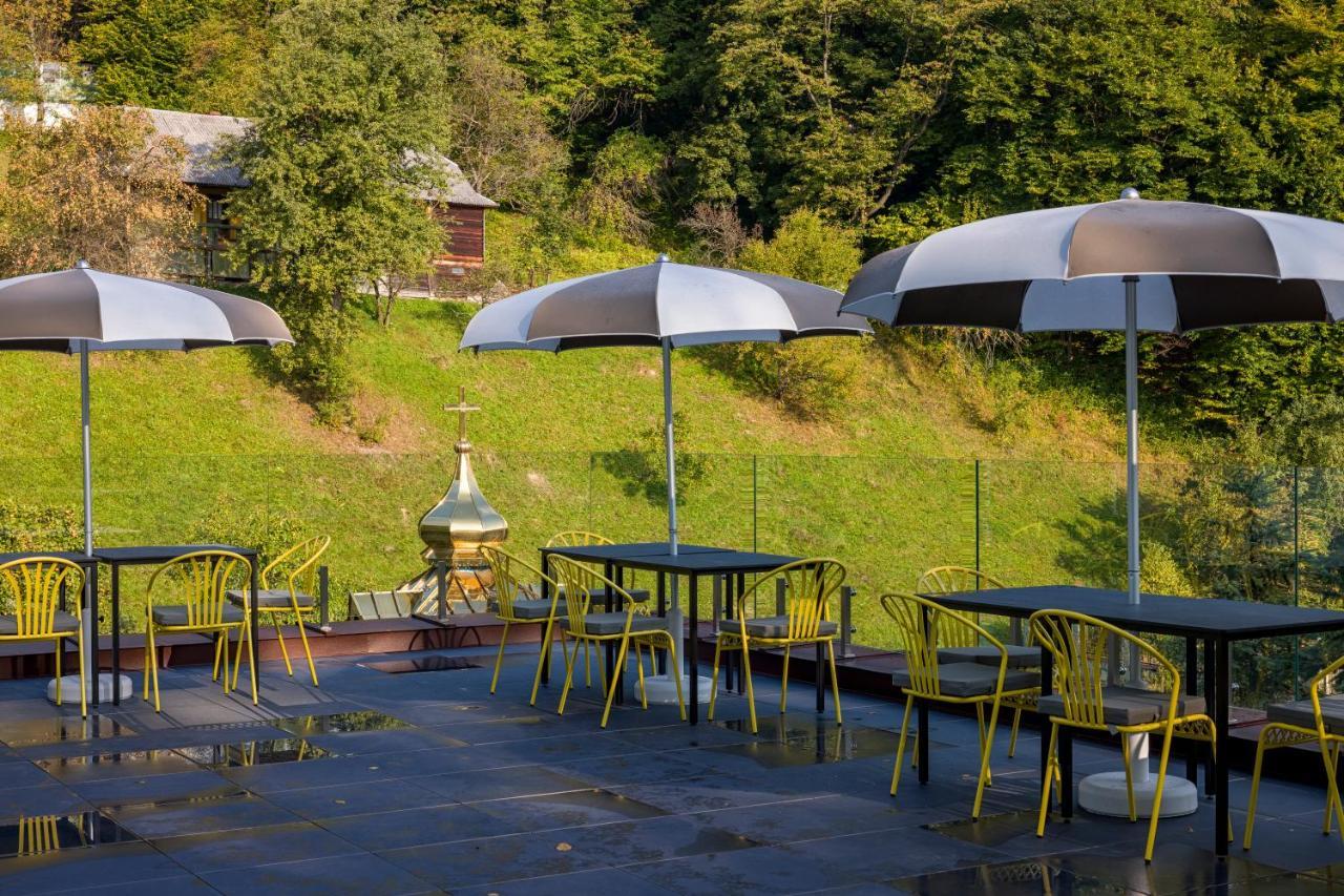 Yaremche Club Hotel Eksteriør billede
