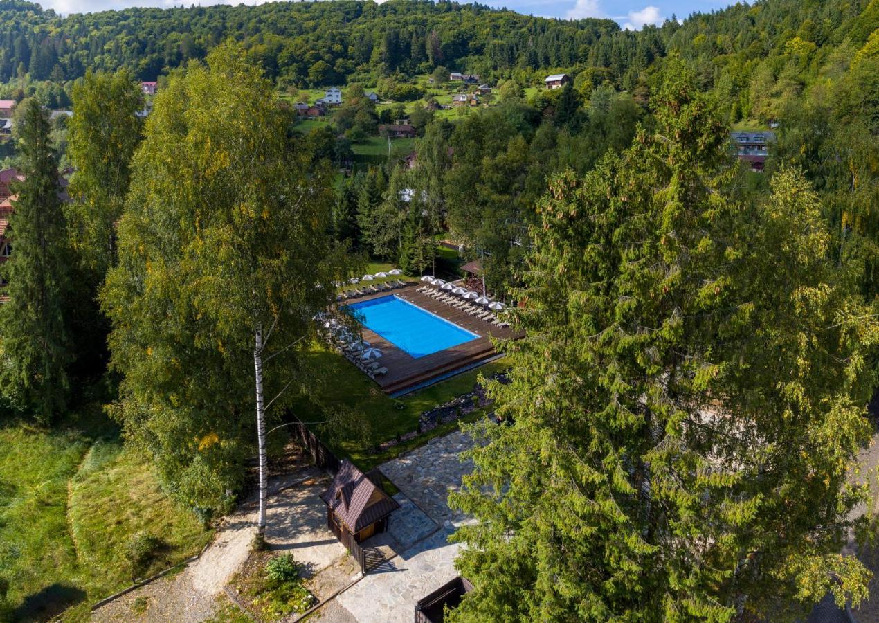 Yaremche Club Hotel Eksteriør billede