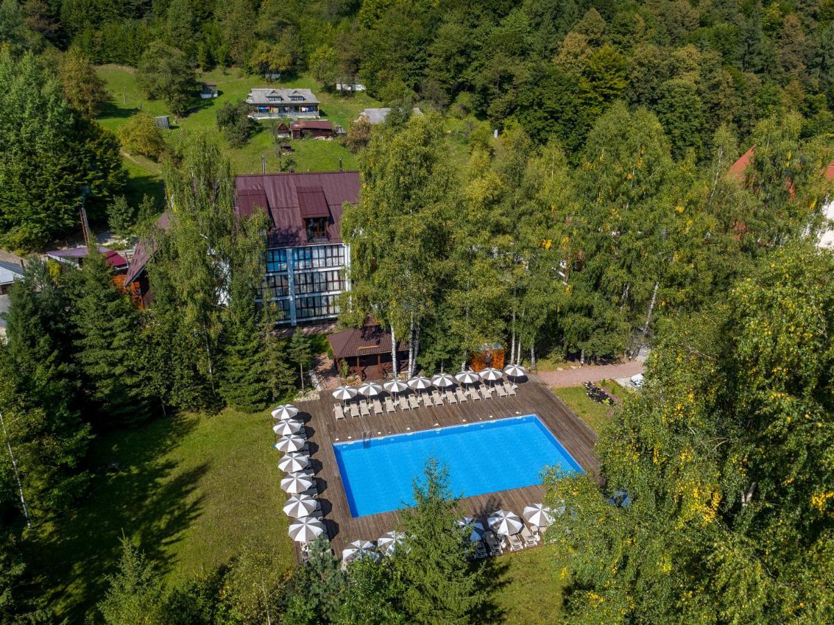 Yaremche Club Hotel Eksteriør billede