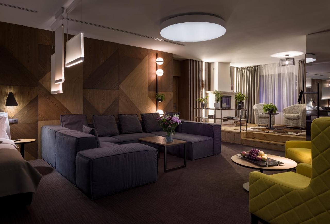 Yaremche Club Hotel Eksteriør billede